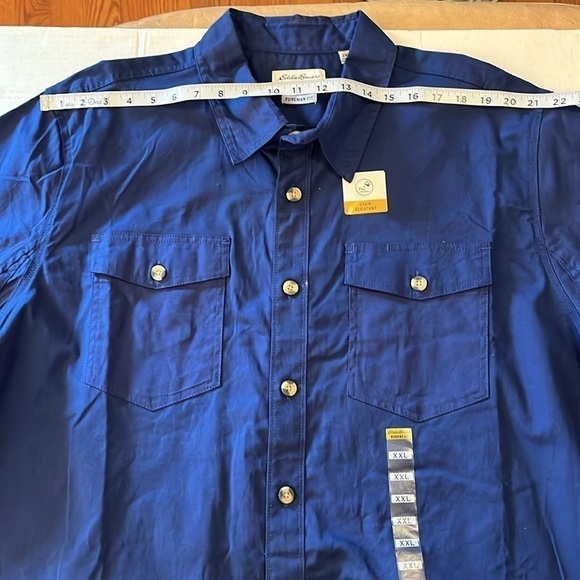NWT-Eddie Bauer-2XL-Blue-short sleeve, stain resistant, button-down shirt - Picture 9 of 11